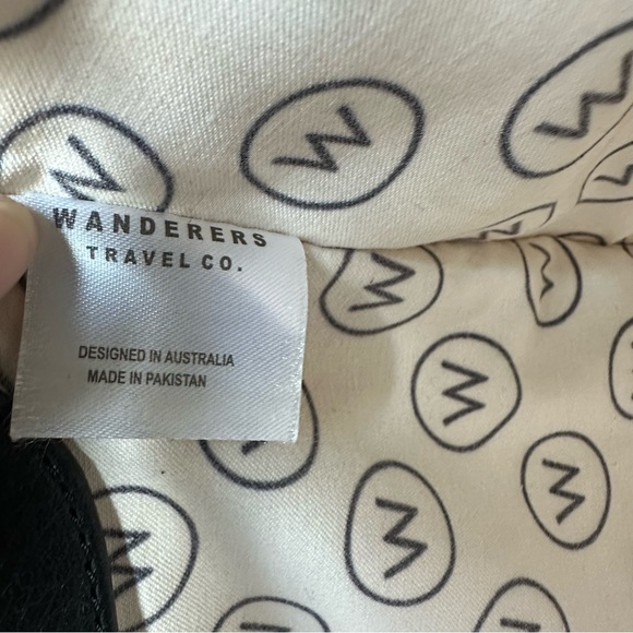 Wanderers Travel Co Gemma Large Tote Handbag Black Cow Leather Magnet Closure - Picture 14 of 15